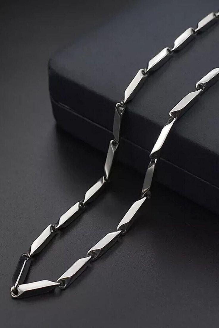 Modern Geometric Link Chain